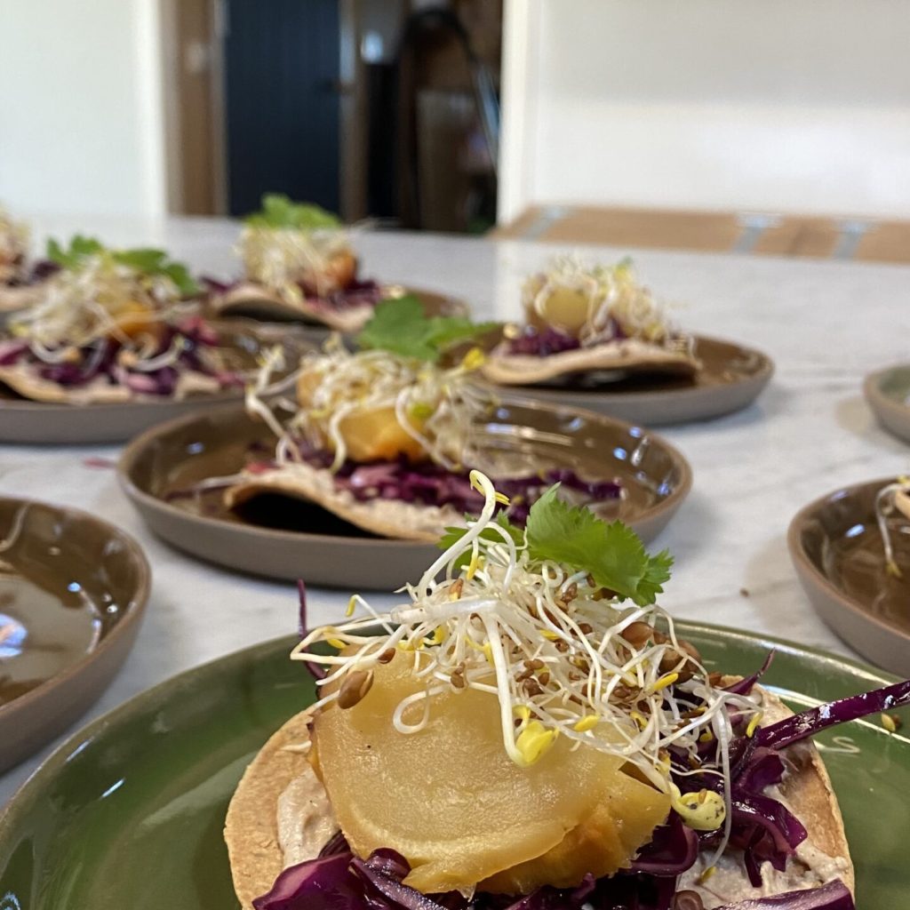 retreat chef Nederland privé chef retreat kok voor retraite boeken gezonde catering retreat plant-based retreat chef chef voor yoga retreat chef voor vrouwen retreat holistische retreat chef chef voor wellness retreat